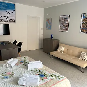 https://la-rosa-di-verona.hotelinveneto.com